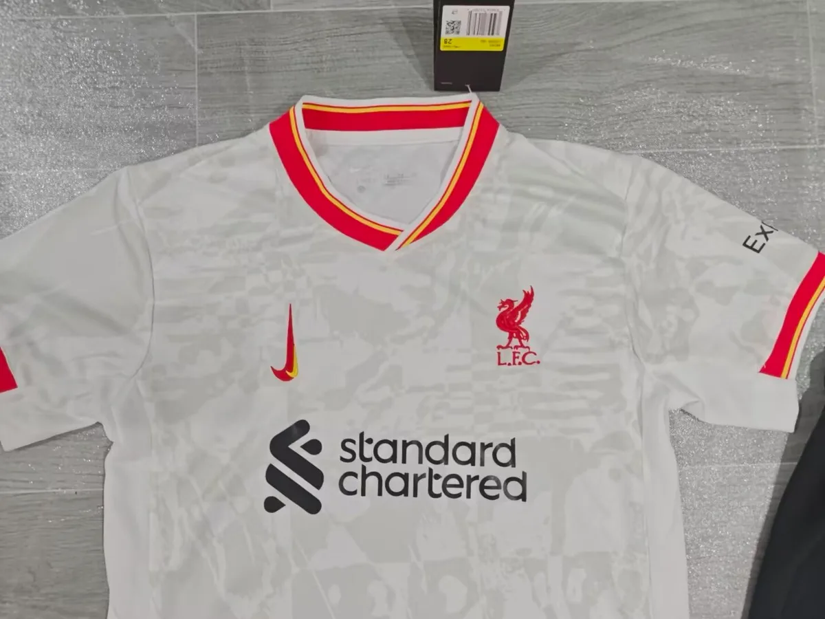 2024/25 Liverpool Third Kids Kit, foto 5