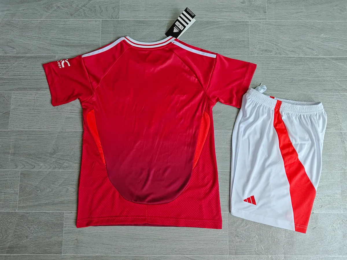 2024/25 Manchester United Home Kids Kit, foto 6