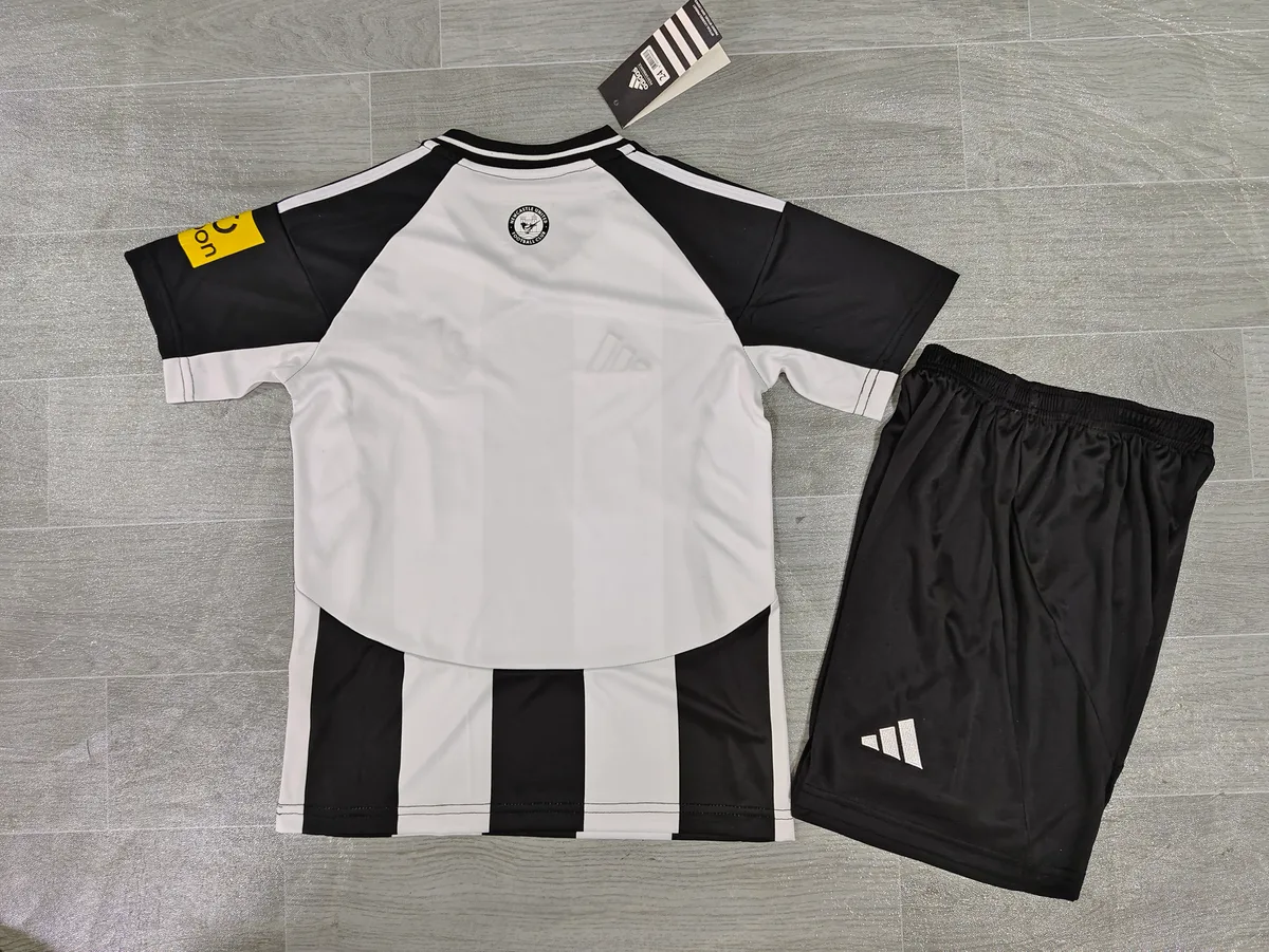 2024/25 Newcastle United Home Kids Kit, foto 6