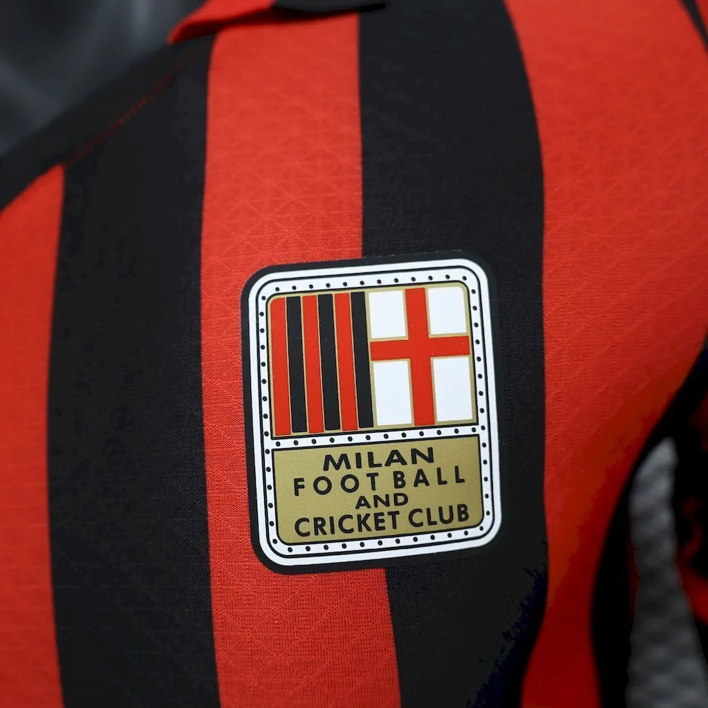 AC Milan 2024/25 125th Anniversary Edition Retro Jersey Player Version, foto 3