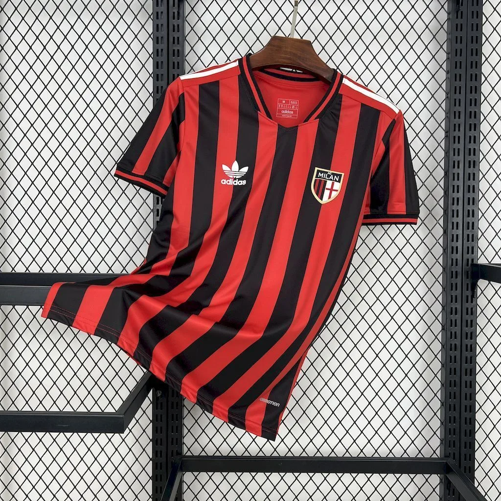 AC Milan 2024/25 Edition Retro Jersey, foto 1