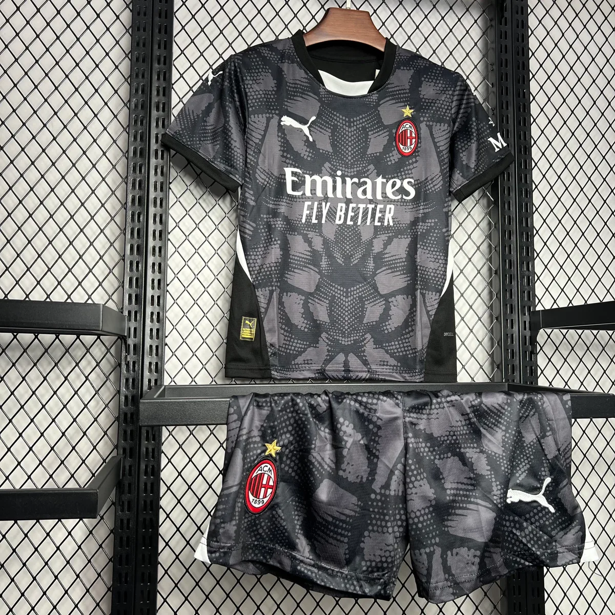 AC Milan 2024/25 Goalkeeper Jersey Black Kids Kit, foto 4