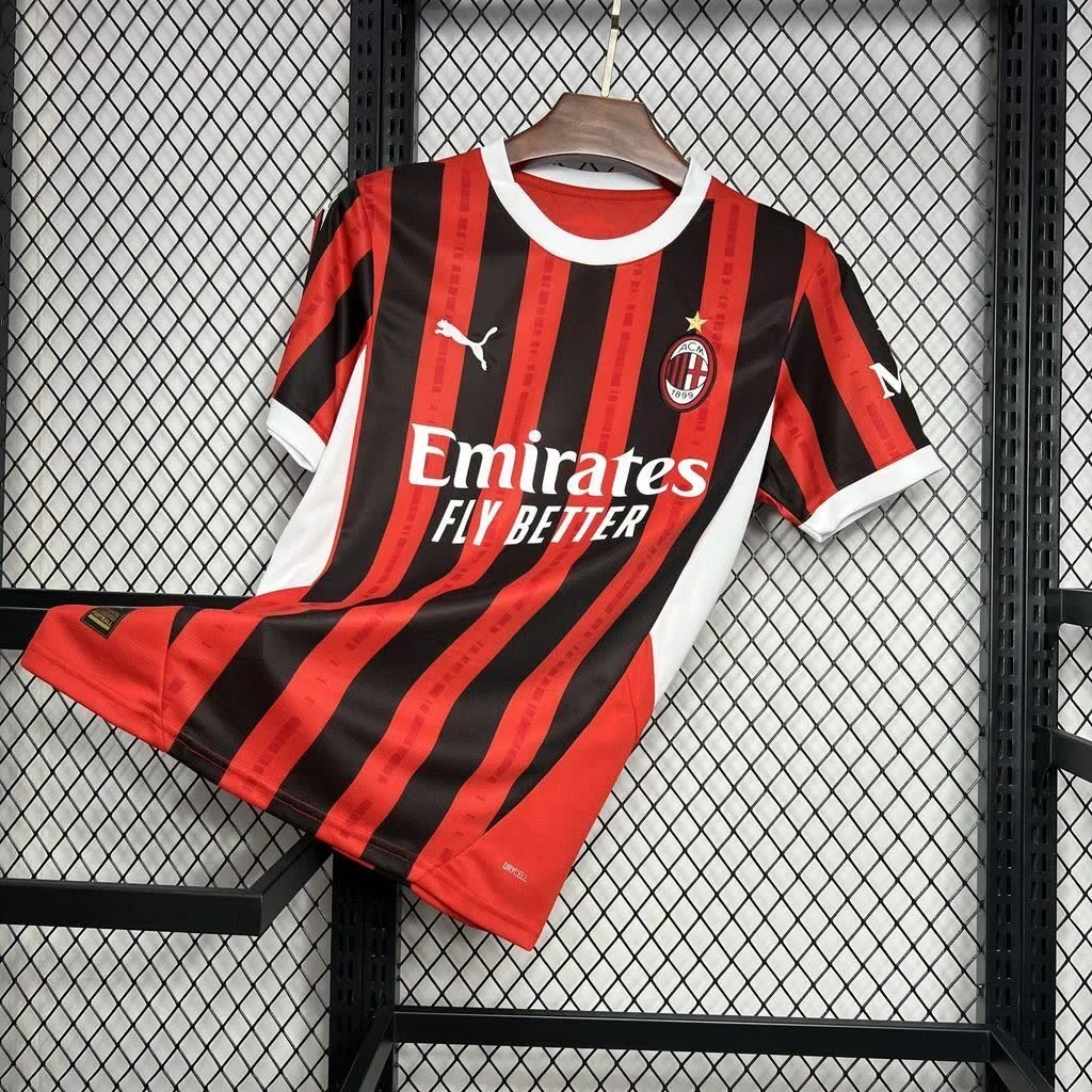 AC Milan 2024/25 Home Jersey, foto 1
