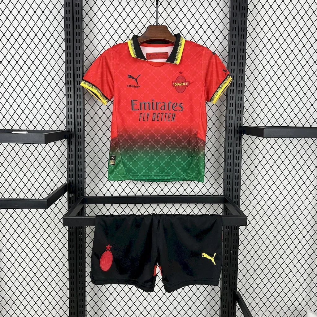 AC Milan 2025/26 Co-Branded Red Edition Kids Kit, foto 1