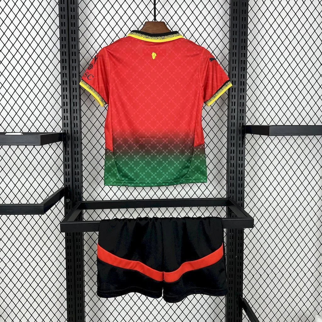 AC Milan 2025/26 Co-Branded Red Edition Kids Kit, foto 4