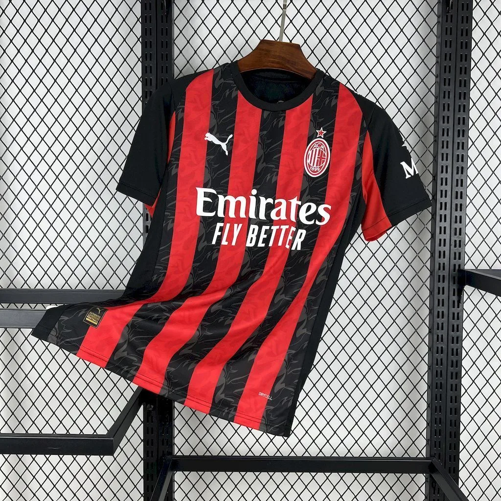 AC Milan 2025/26 Home Jersey, foto 1