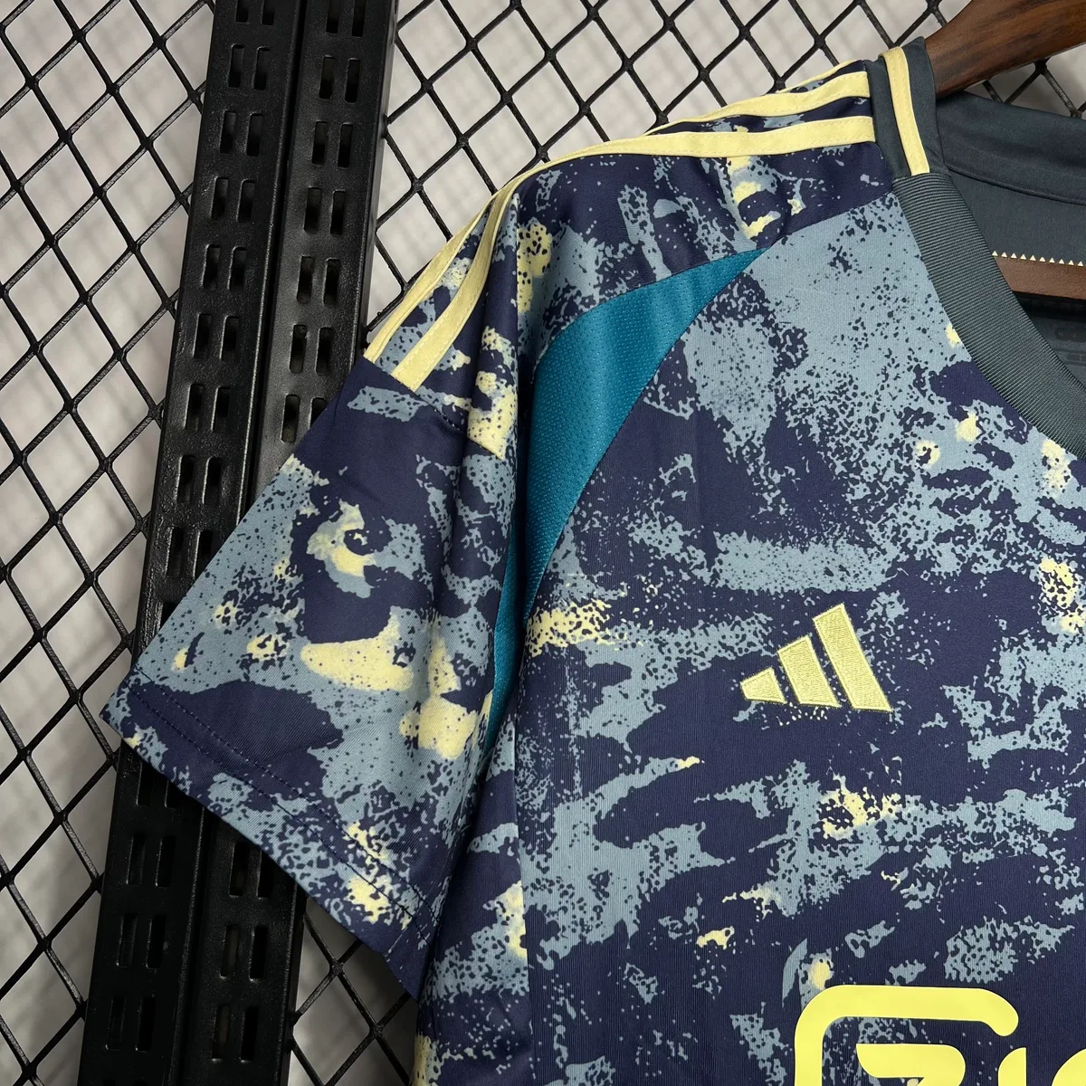 Ajax 2024/25 Away Jersey, foto 2