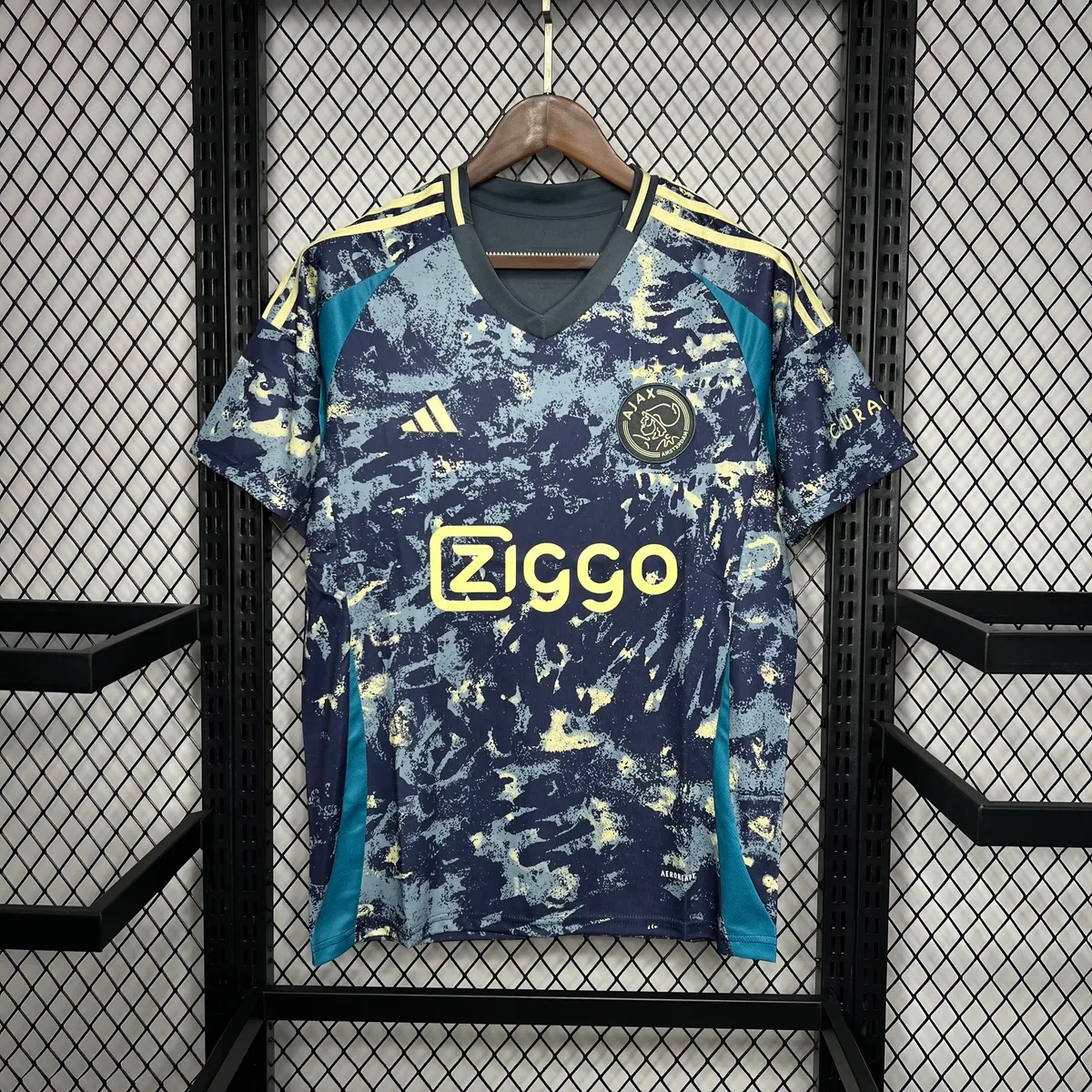 Ajax 2024/25 Away Jersey, foto 4