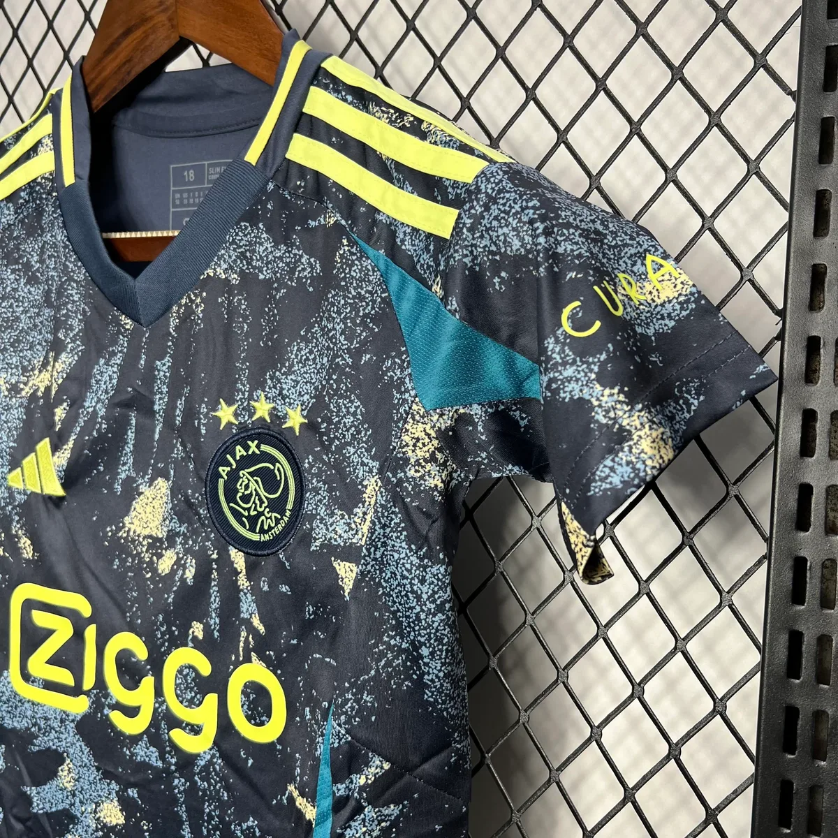 Ajax 2024/25 Away Kids Kit, foto 4