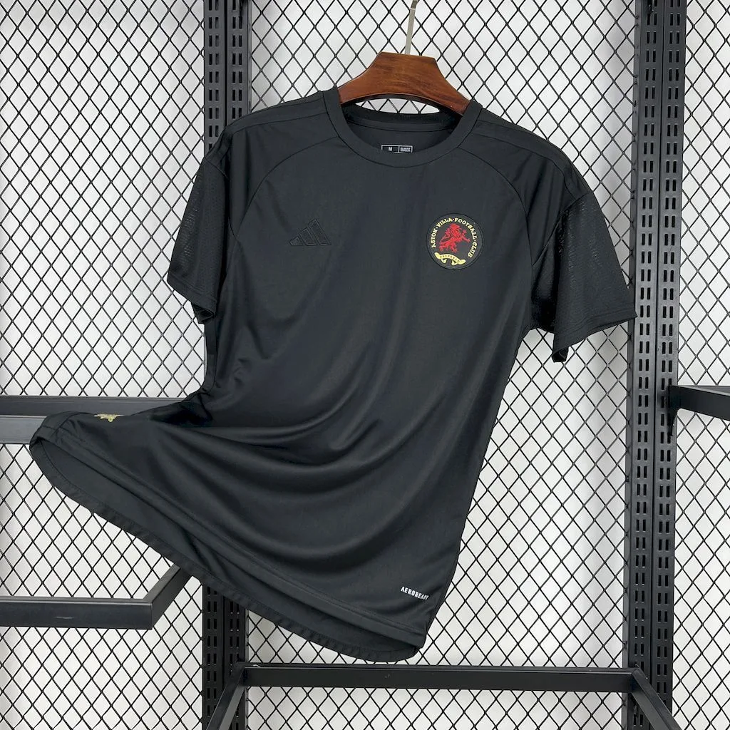 Aston Villa 2024/25 150 anos Jersey, foto 1
