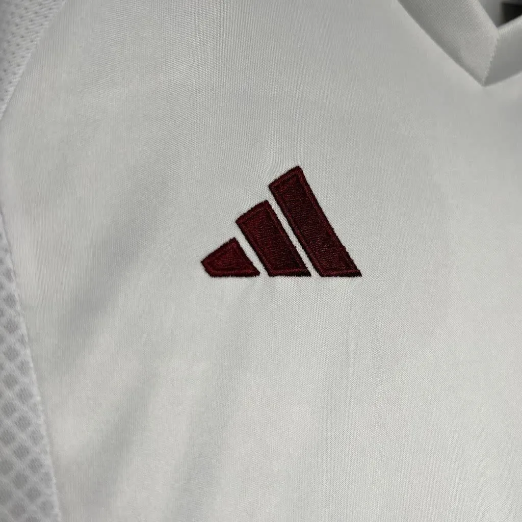 Aston Villa 2024/25 Away Kids Kit, foto 6
