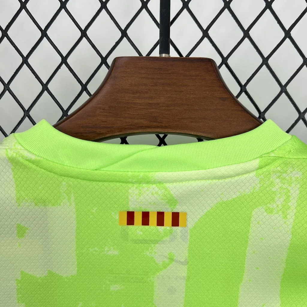 Barcelona 2024/25 Third Travis Scott Edition Kids Kit, foto 3