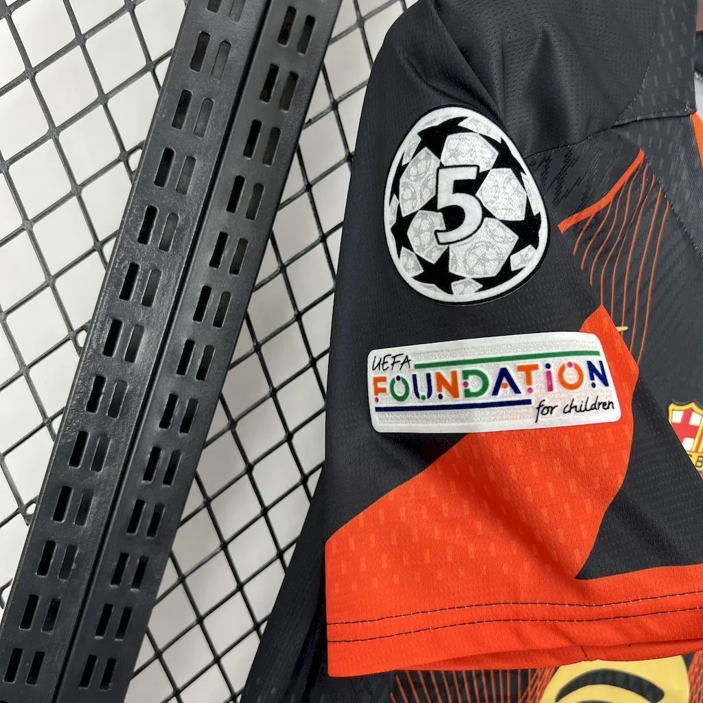 Barcelona 2025/26 black orange special edition Jersey (With Champions League), foto 3