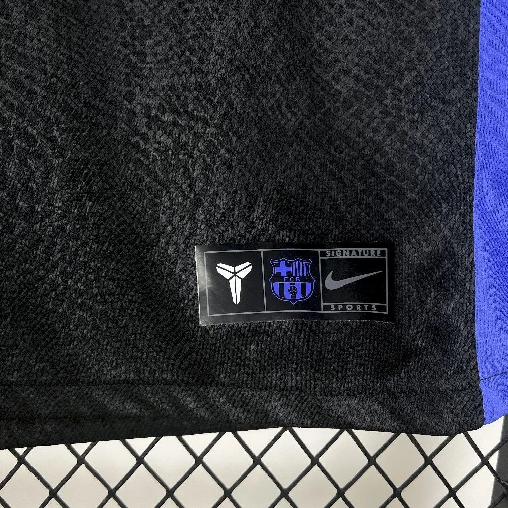 Barcelona 2025/26 x Kobe Bryant Pre-Match Away Jersey, foto 4
