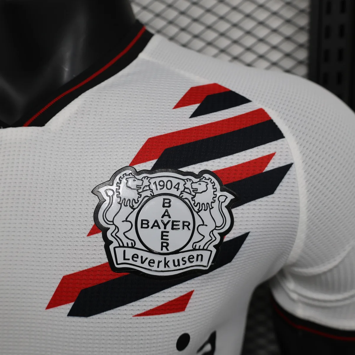 Bayer 04 Leverkusen 2024/25 Away Jersey – Player Version, foto 2