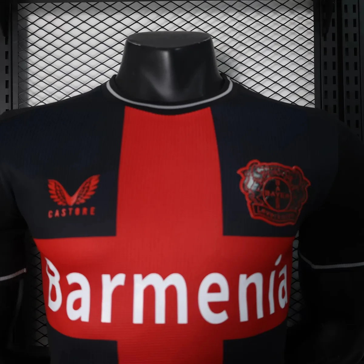 Bayer 04 Leverkusen 2024/25 Home Jersey Castore Player Version, foto 2