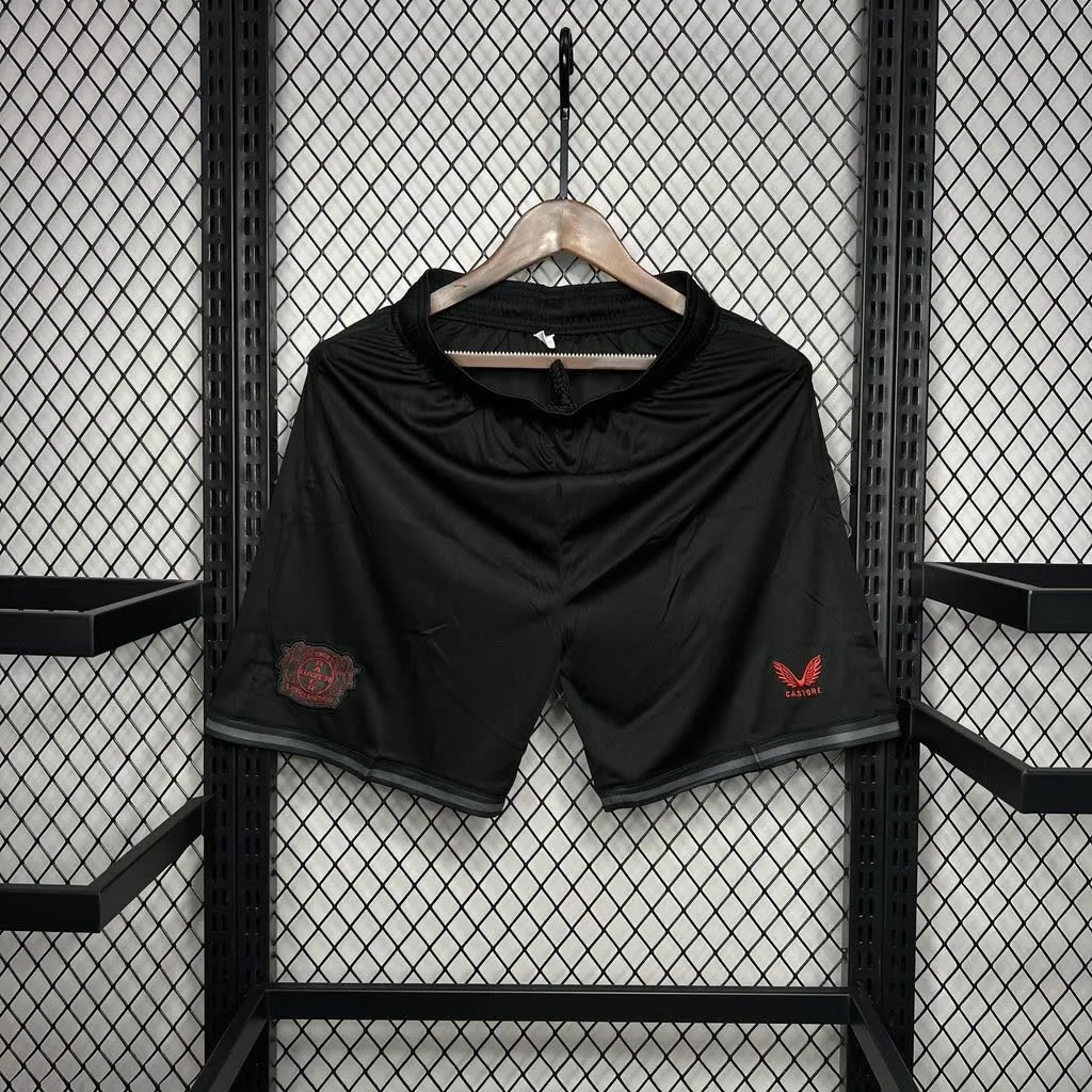 Bayer 04 Leverkusen 2024/25 Home Shorts, foto 1