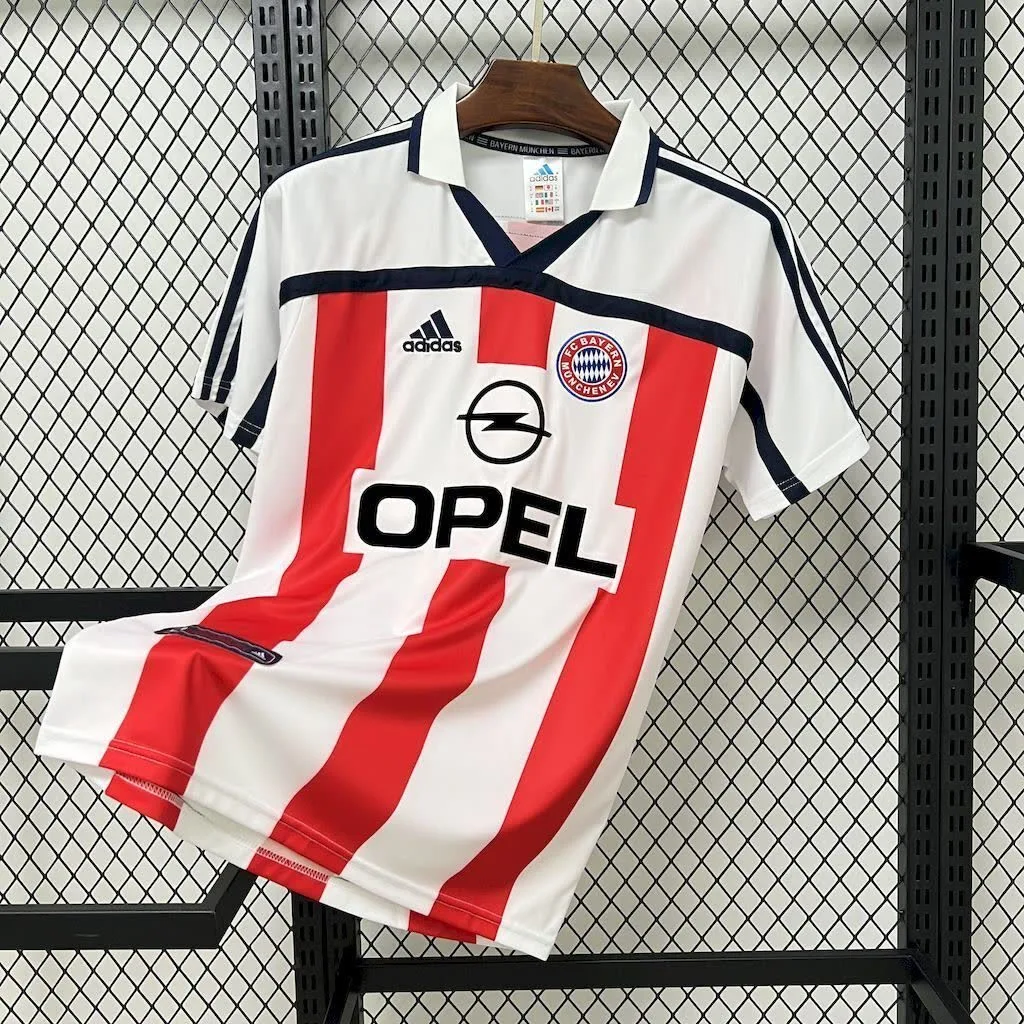 Bayern Munich 2000/01 Away Retro Jersey, foto 1