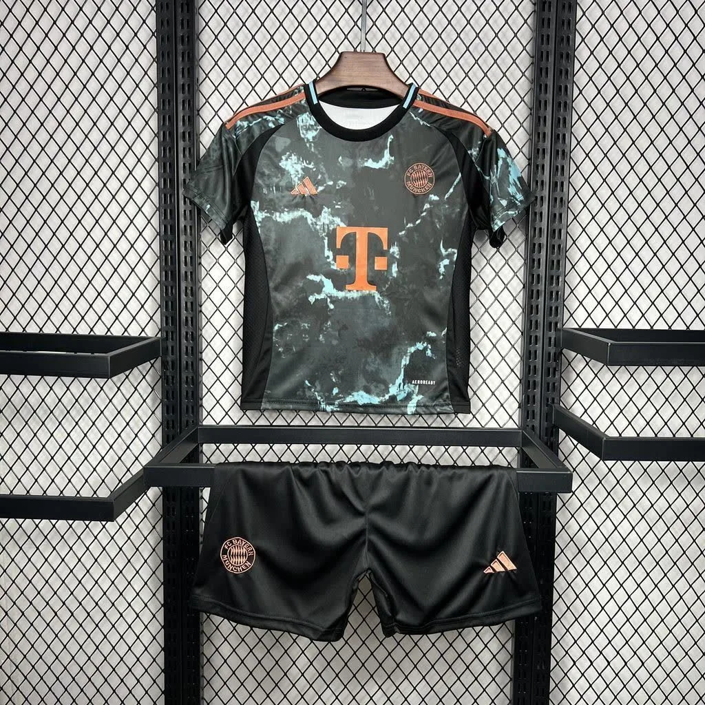Bayern Munich 2024/25 Away Kids Kit, foto 1