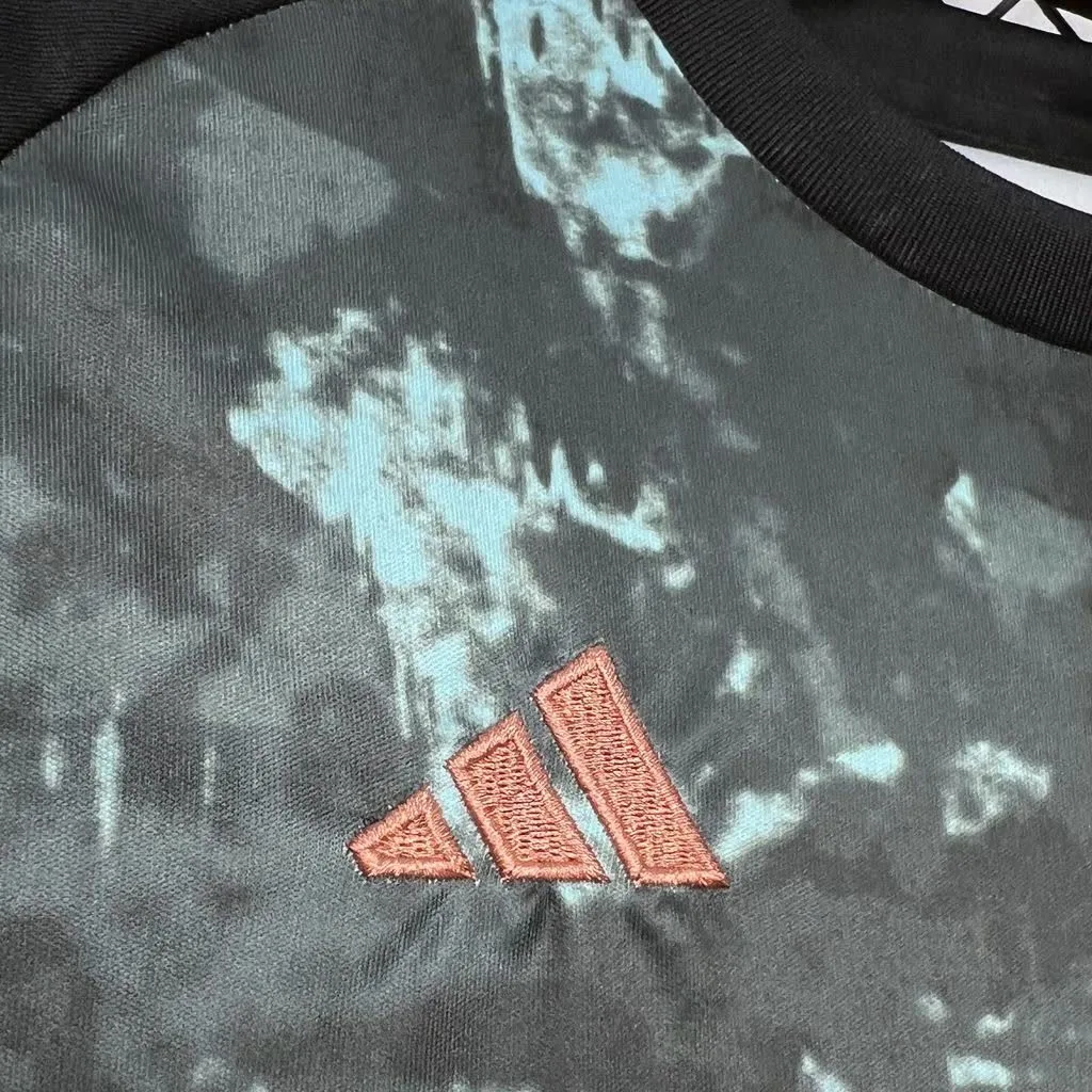 Bayern Munich 2024/25 Away Kids Kit, foto 5