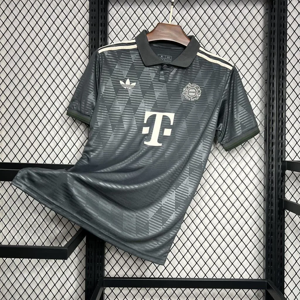 Bayern Munich 2024/25 Oktoberfest Jersey, foto 1