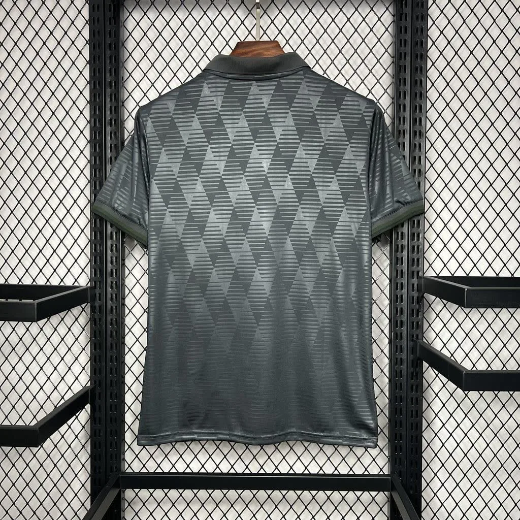 Bayern Munich 2024/25 Oktoberfest Jersey, foto 2
