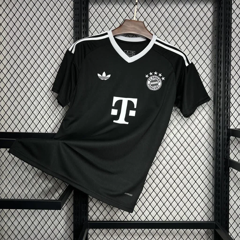 Bayern Munich 2024/25 Training Jersey, foto 1
