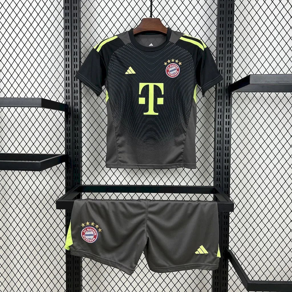 Bayern Munich 2025/26 Blackn Goalkeeper Kids Kit, foto 1