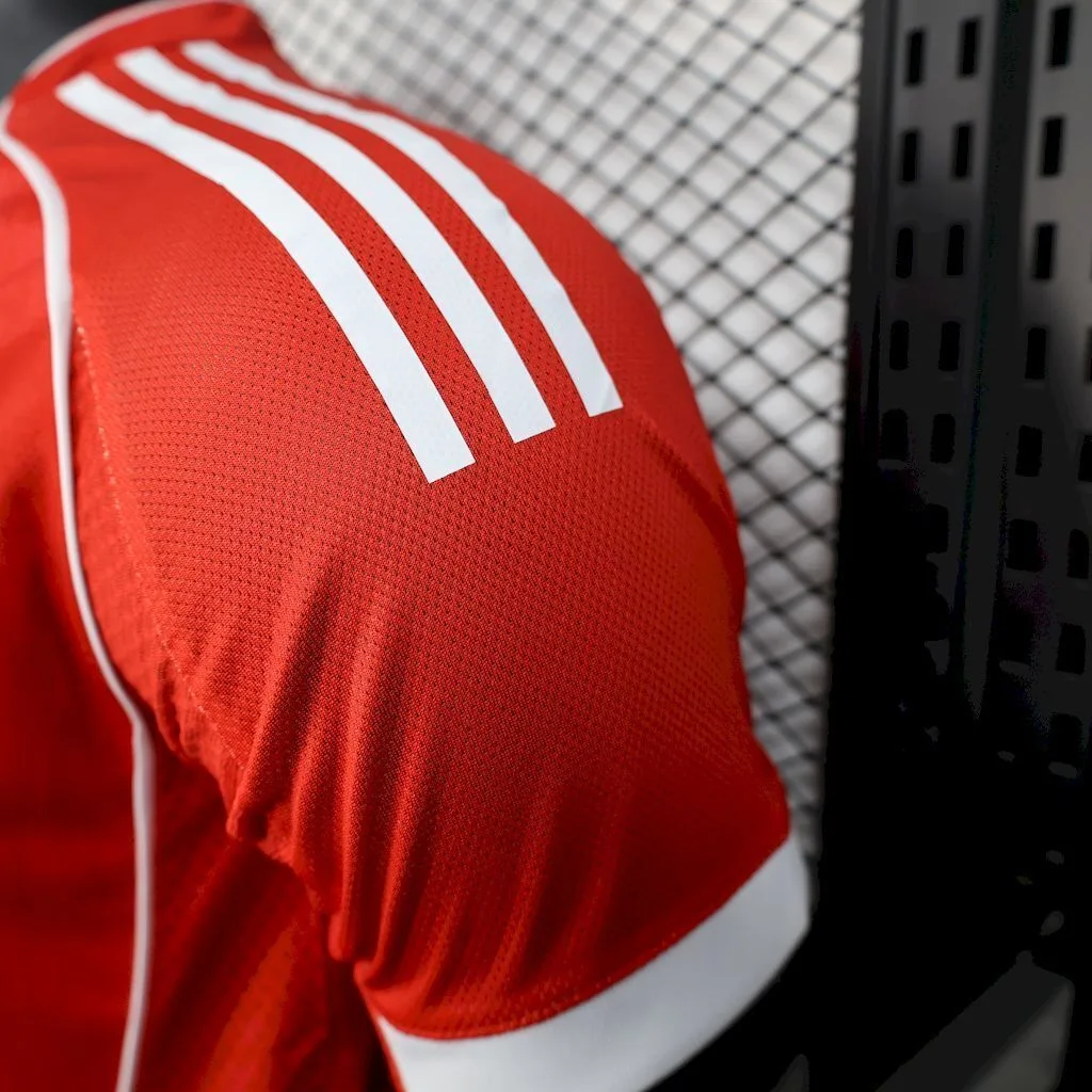 Bayern Munich 2025/26 Home Jersey Player Version, foto 5