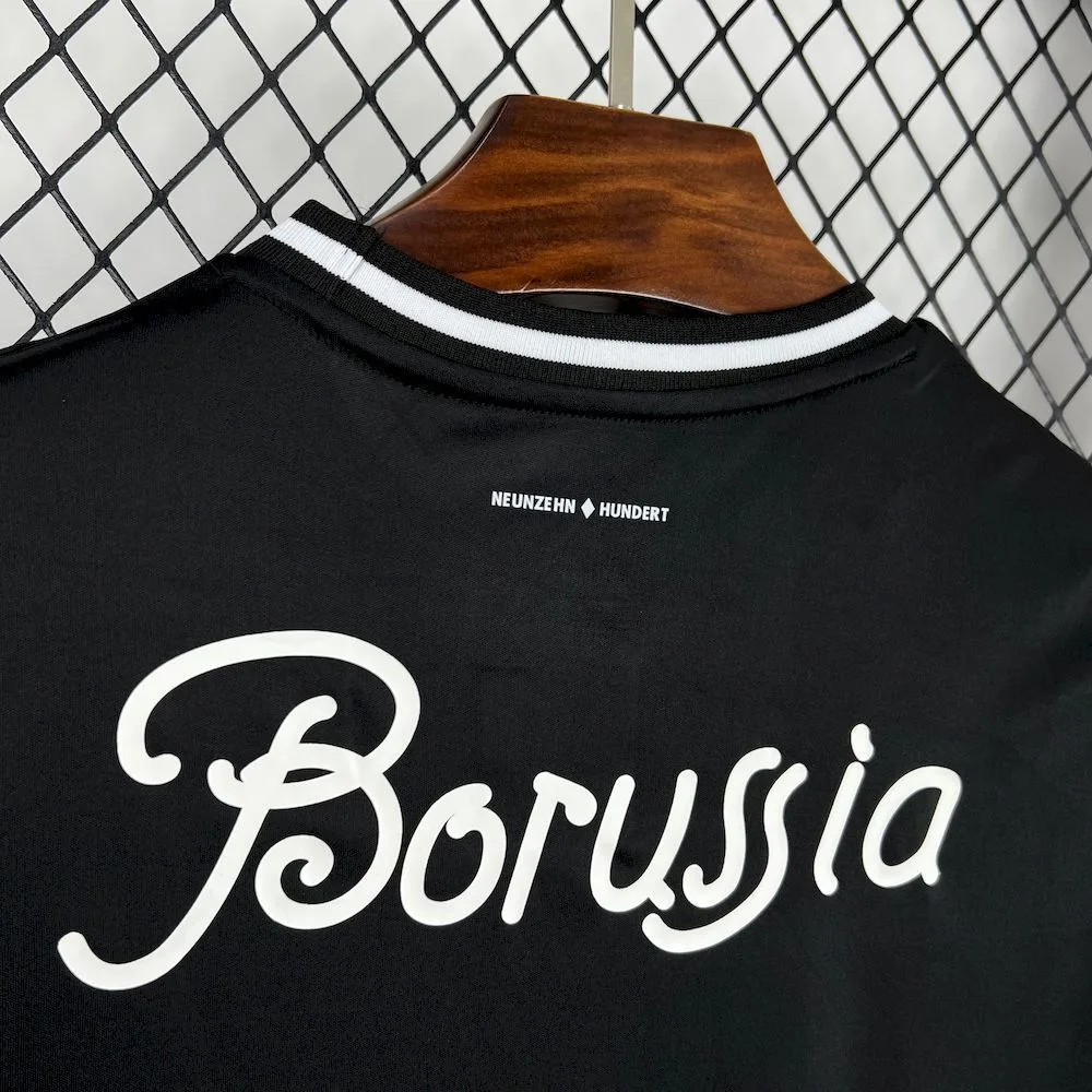 Borussia Mönchengladbach 2020/21 125th Anniversary Jersey, foto 2