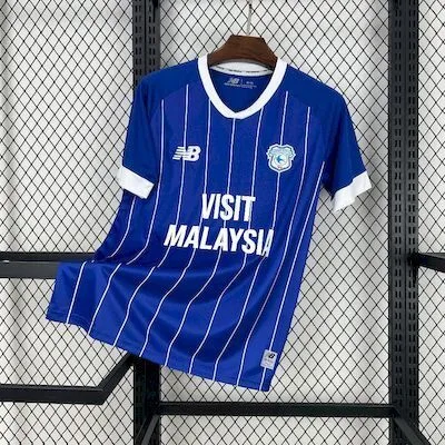 Cardiff City F.C. 2025/26 Home Jersey, foto 1