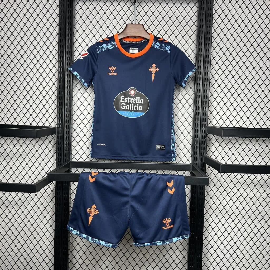 Celta Vigo 2024/25 Away Kids Kit, foto 1