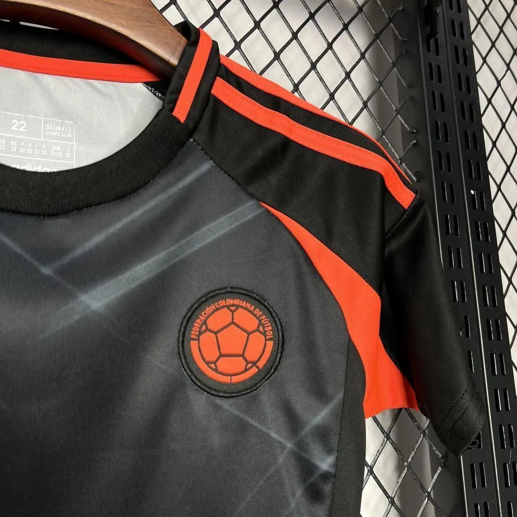 Colombia 2024/25 Away Kids Kit, foto 2