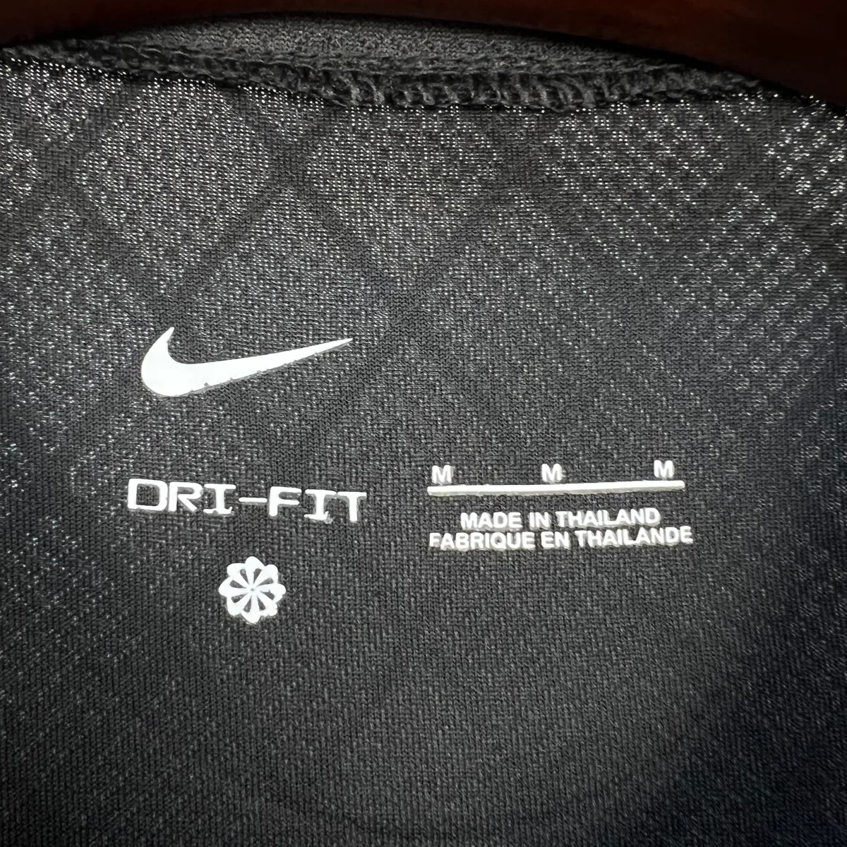 Eintracht Frankfurt 2024/25 Away Jersey, foto 3