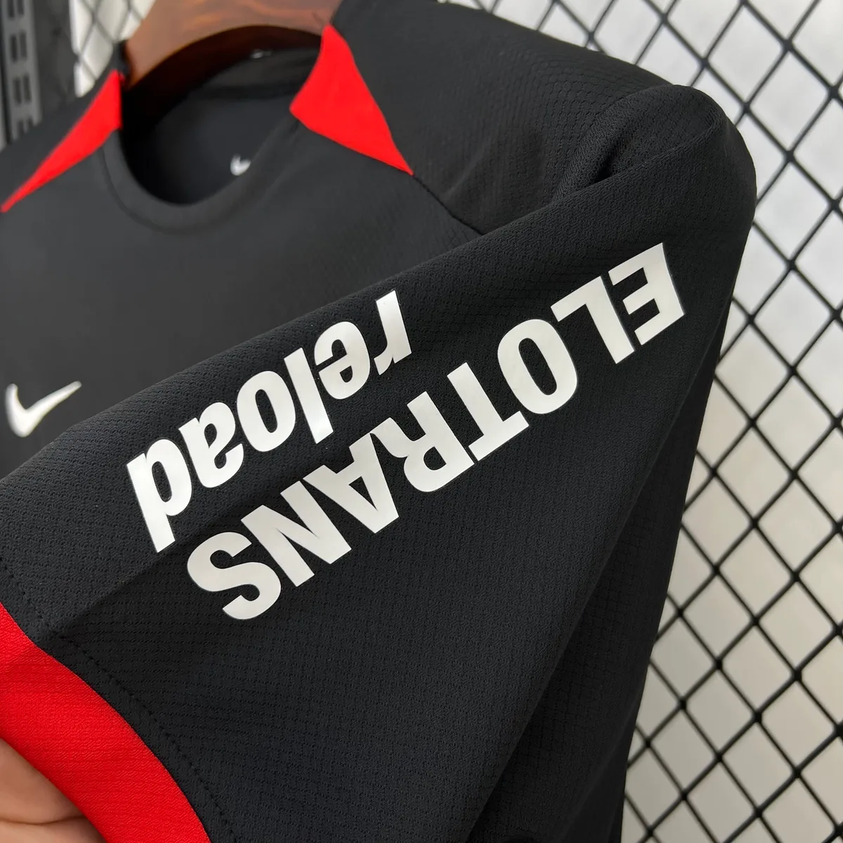 Eintracht Frankfurt 2024/25 Away Jersey, foto 4