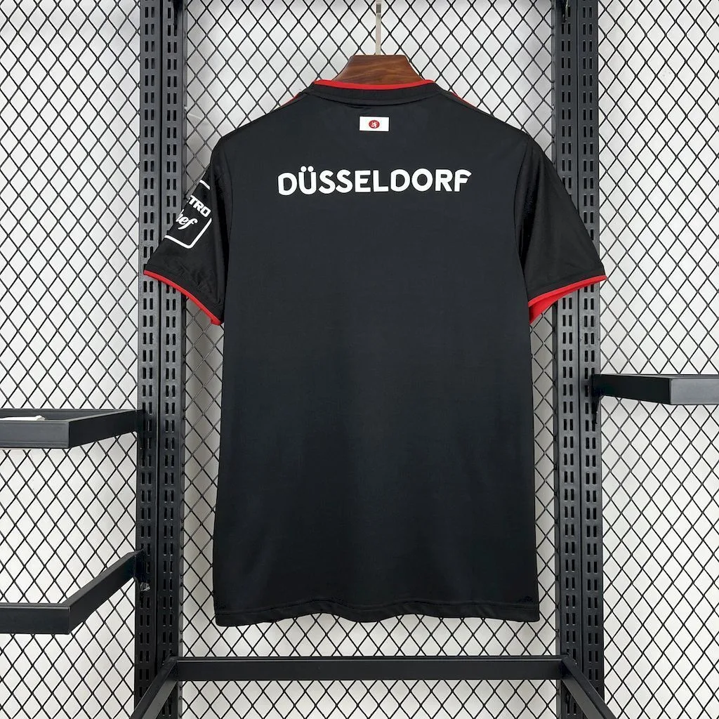 Fortuna Düsseldorf 2024/25 Special Edition Red Jersey, foto 3