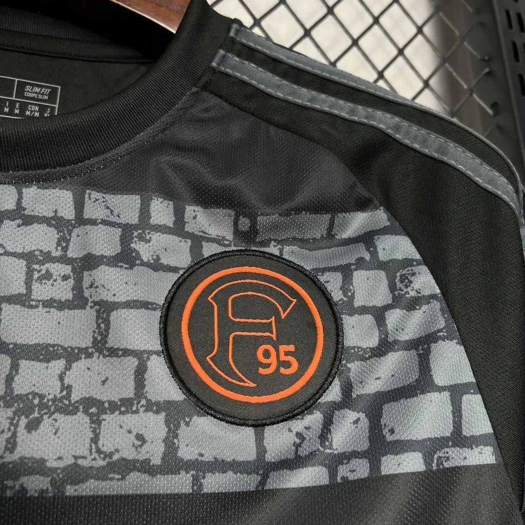 Fortuna Düsseldorf 2024/25 Third Away Jersey, foto 4