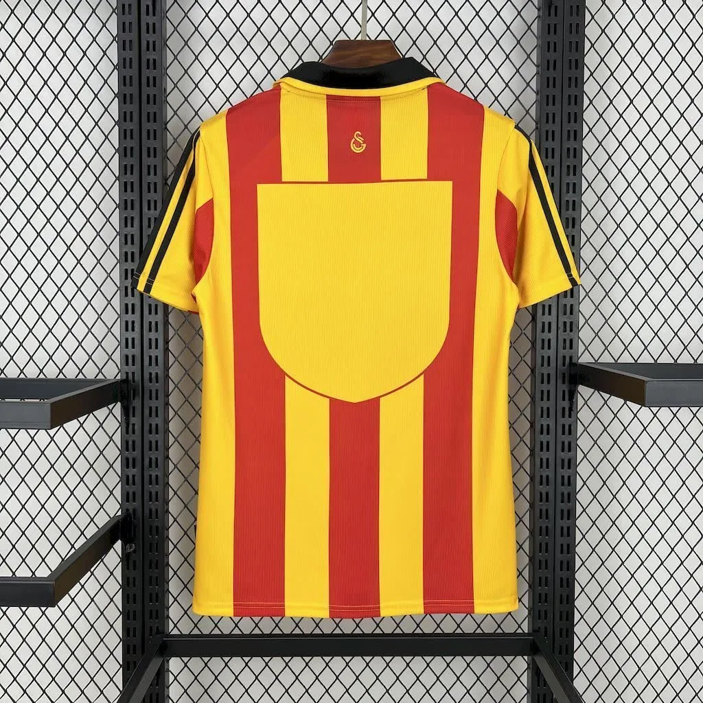 Galatasaray 1999/00 Home Retro Jersey, foto 3