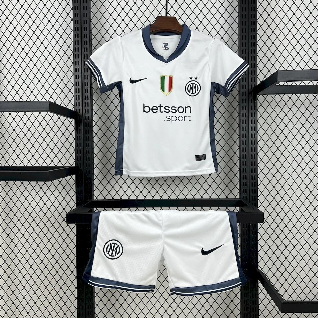 Inter Milan 2024/25 VR46 Special Edition Kids Kit, foto 1