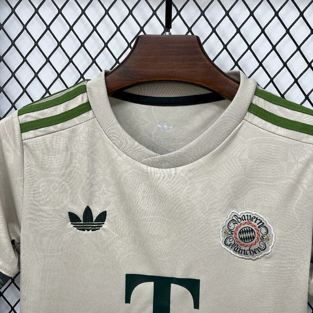Kids Barcelona 2025/26 Oktoberfest Kit, foto 6