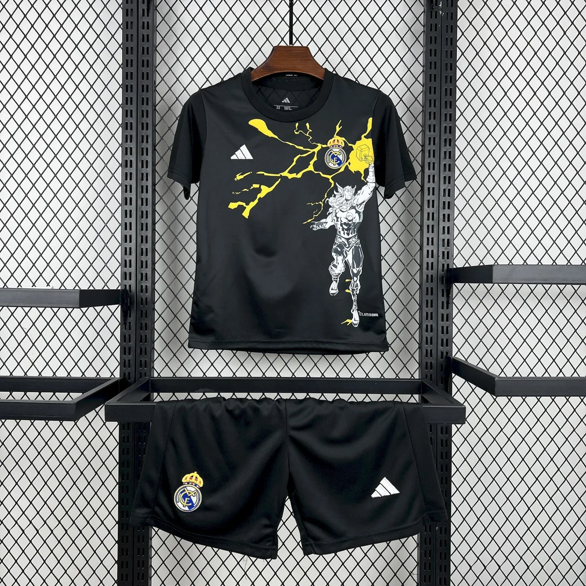 Kids Real Madrid 2025/26 Pre-Match Kit, foto 1