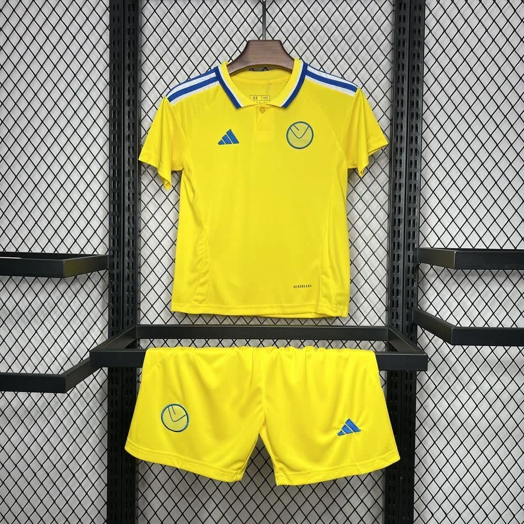 Leeds United F.C. 2024/25 Away Kids Kit, foto 1