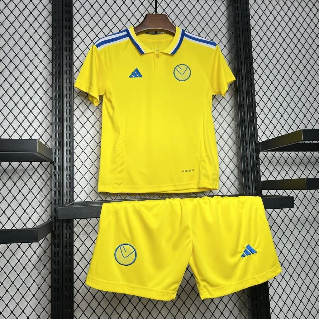Leeds United F.C. 2024/25 Away Kids Kit, foto 3