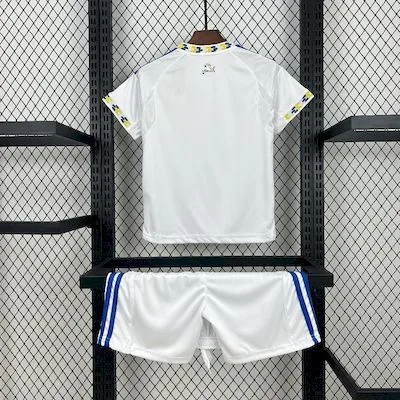 Leeds United F.C. 2025/26 Home Jersey Kids Kit, foto 3