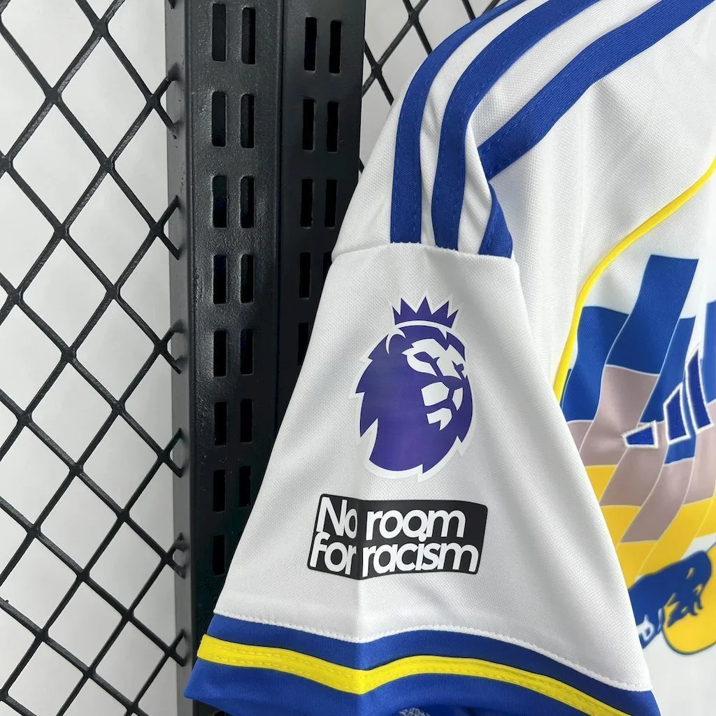 Leeds United F.C. 2025/26 Home Jersey, foto 4