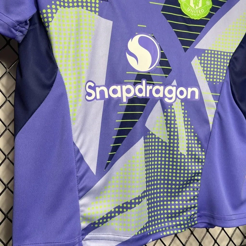 Manchester United 2024/25 Goalkeeper Kids Kit, foto 5