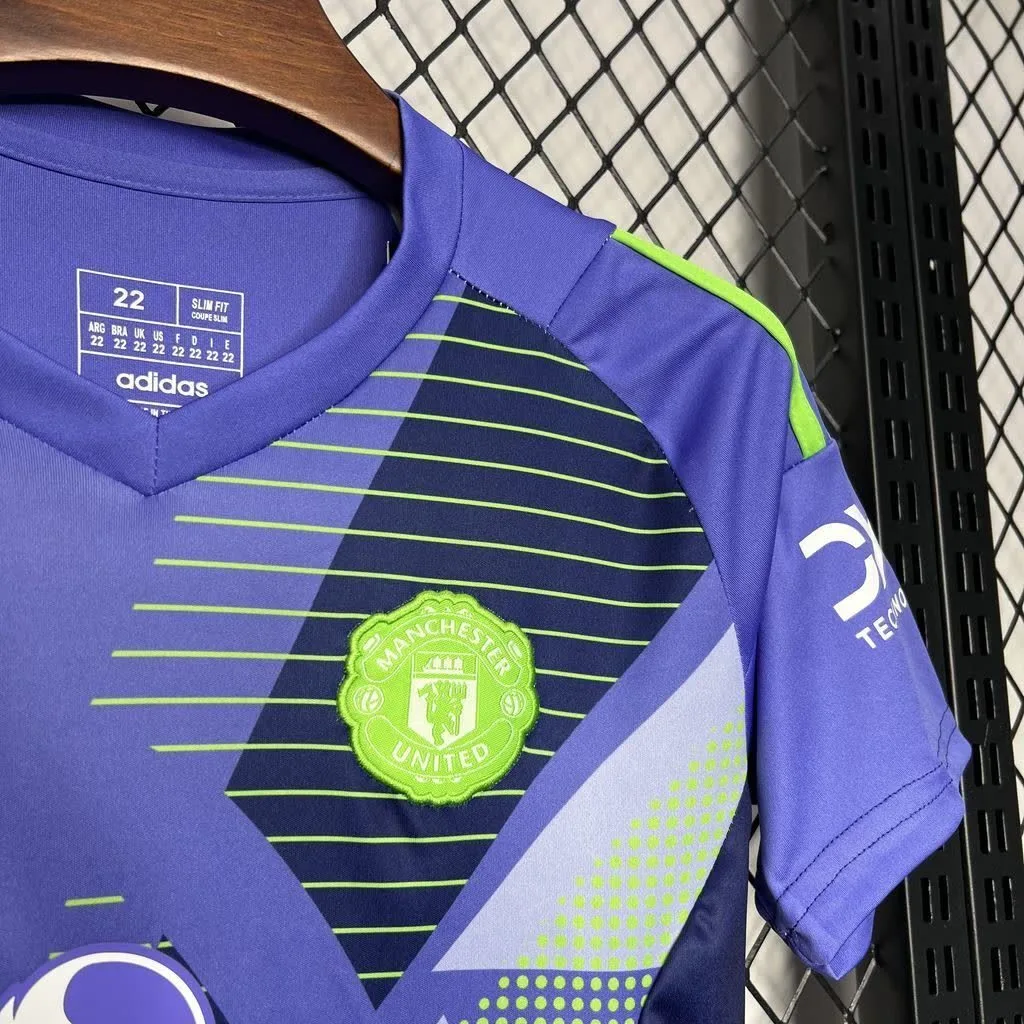 Manchester United 2024/25 Goalkeeper Kids Kit, foto 6