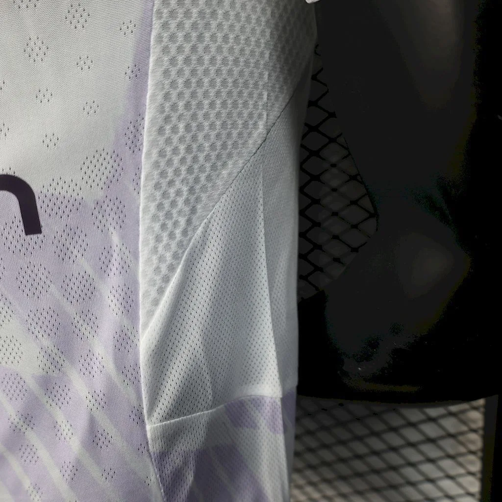 Manchester United 2025/26 Away Jersey Player Version, foto 2