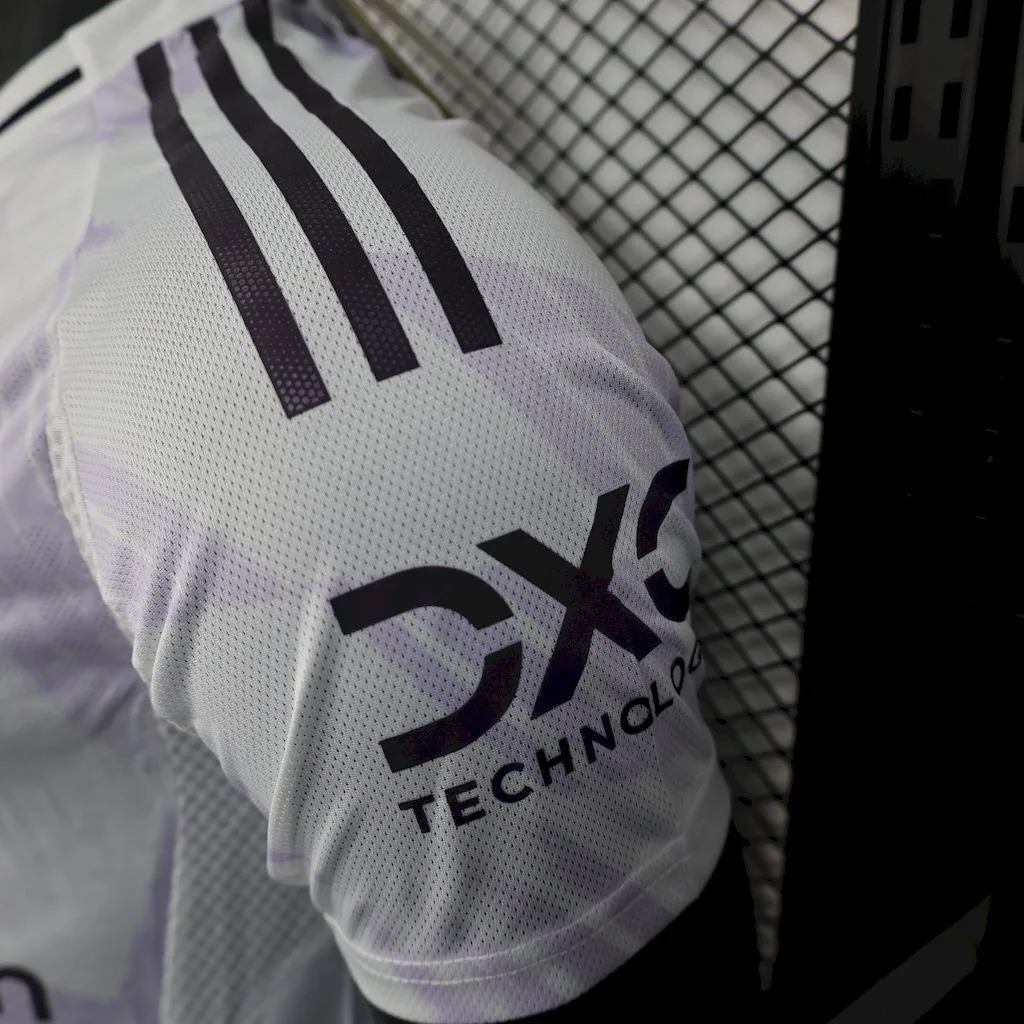 Manchester United 2025/26 Away Jersey Player Version, foto 4