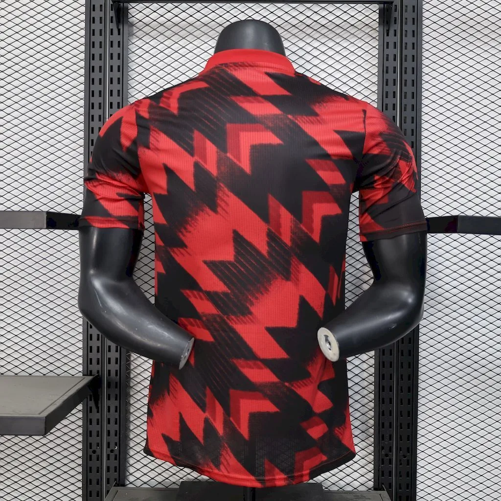 Manchester United 2025/26 Pre-match training red and black Jersey Player Version, foto 3